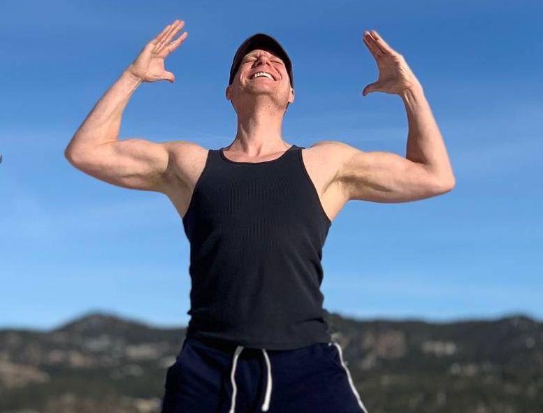 From High Notes to High Planks: The Sean Vigue Story